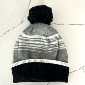 Women’s Grey Black White Striped Knit Winter Snow Hat with Pom Beanie OS